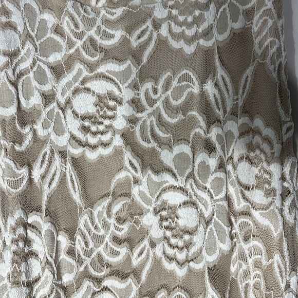 NWT Show Me Your Mumu White Lover's Lace Portia One Shoulder Maxi Dress Small - Picture 6 of 15